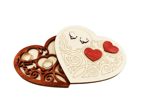 Cutie verghete din lemn WoodMag, Model Inima cu capac 3D model CVR03, dimensiune 10x10cm